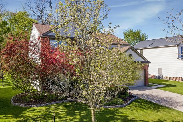 7641 Turrillium Lane, Waterford, MI 48327
