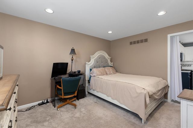 7641 Turrillium Lane, Waterford, MI 48327