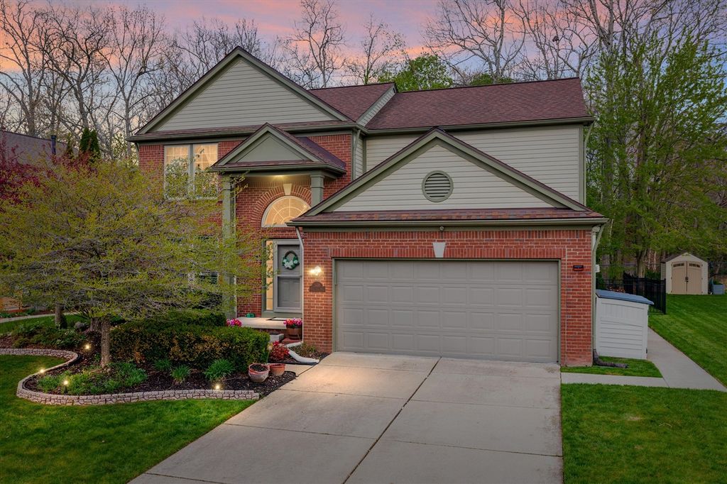 7641 Turrillium Lane, Waterford, MI 48327
