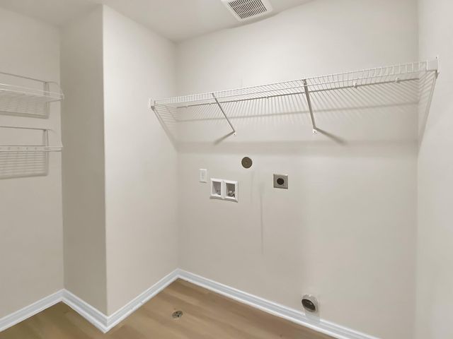 10607 Lost Maples Drive, Cleveland, TX 77328