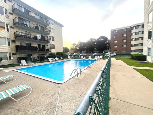 5506 Lincoln Avenue A511, Morton Grove, IL 60053