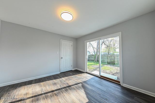 3907 Peachtree Ave, Louisville, KY 40215