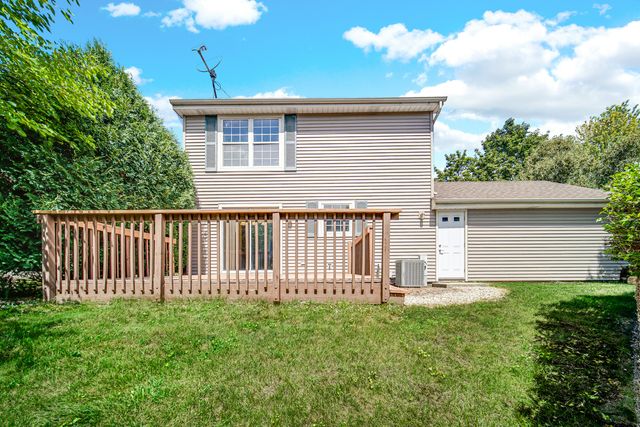642 Dunham Road, Gurnee, IL 60031