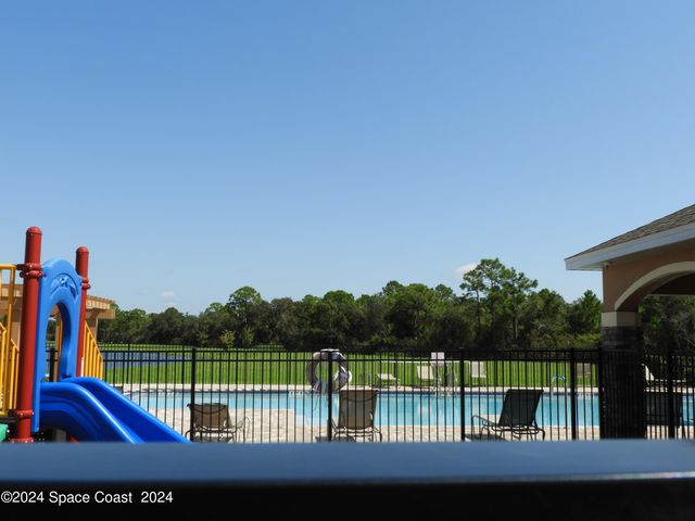 2034 Capital Drive SE, Palm Bay, FL 32909