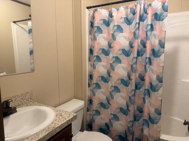 104 Robinhood Drive, Fremont, MI 49412