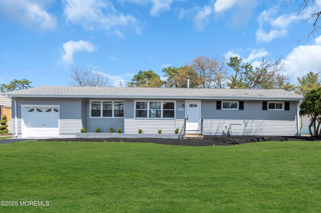 911 Neville Street, Toms River, NJ 08753