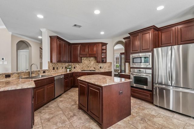 15 Verdin Place, The Woodlands, TX 77389