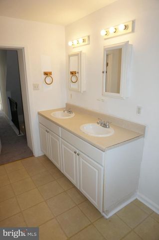 221 E WOOD ST, Norristown, PA 19401