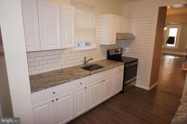 221 E WOOD ST, Norristown, PA 19401