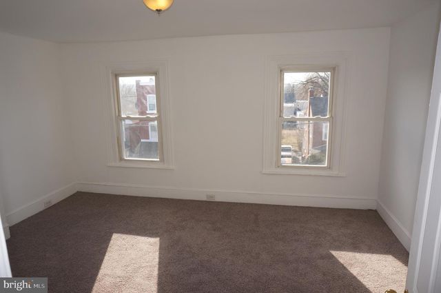 221 E WOOD ST, Norristown, PA 19401