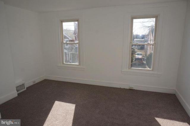 221 E WOOD ST, Norristown, PA 19401