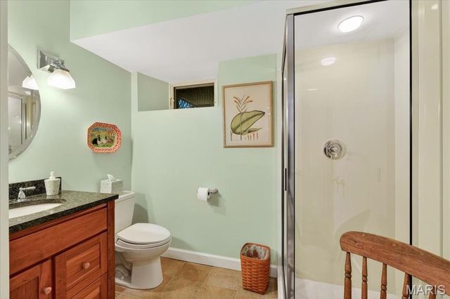 9111 Clayton Road, St Louis, MO 63124