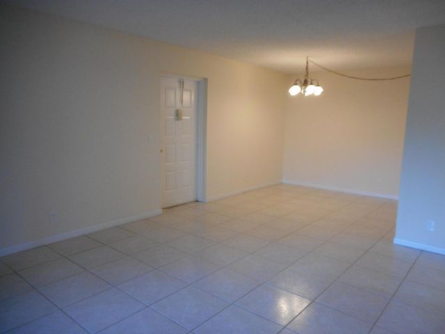 202 Foxtail Drive F1, Greenacres, FL 33415