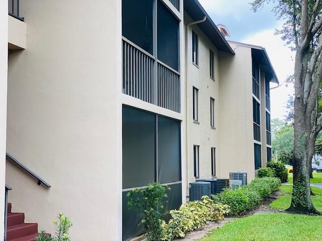 202 Foxtail Drive F1, Greenacres, FL 33415