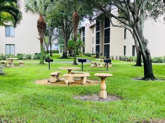 202 Foxtail Drive F1, Greenacres, FL 33415