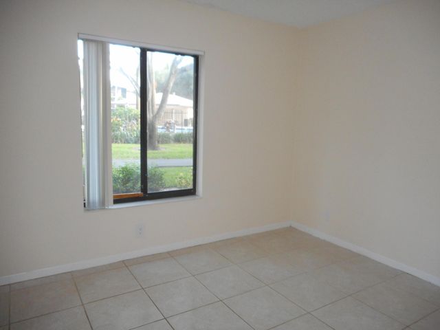 202 Foxtail Drive F1, Greenacres, FL 33415