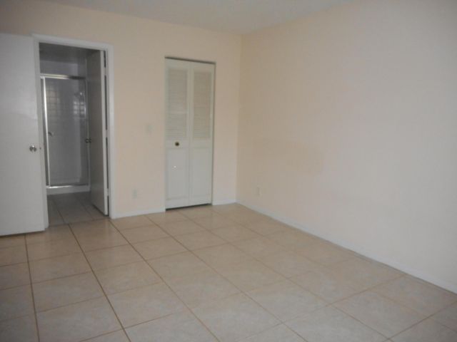 202 Foxtail Drive F1, Greenacres, FL 33415