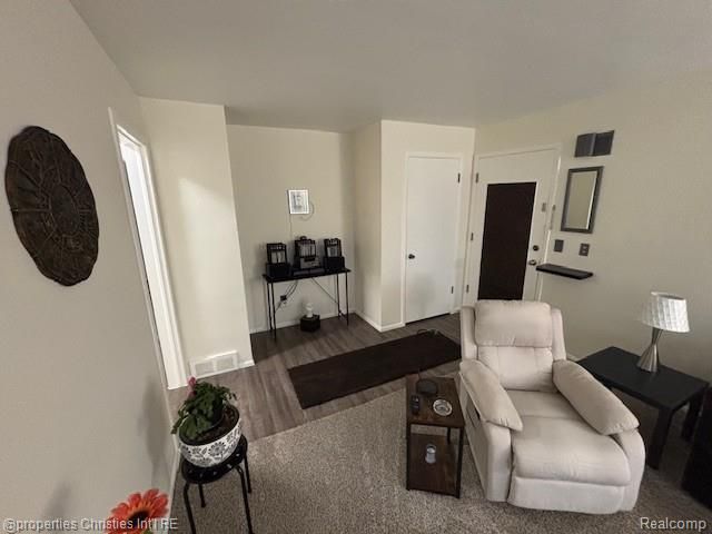 32718 Grand River Avenue 5, Farmington, MI 48336