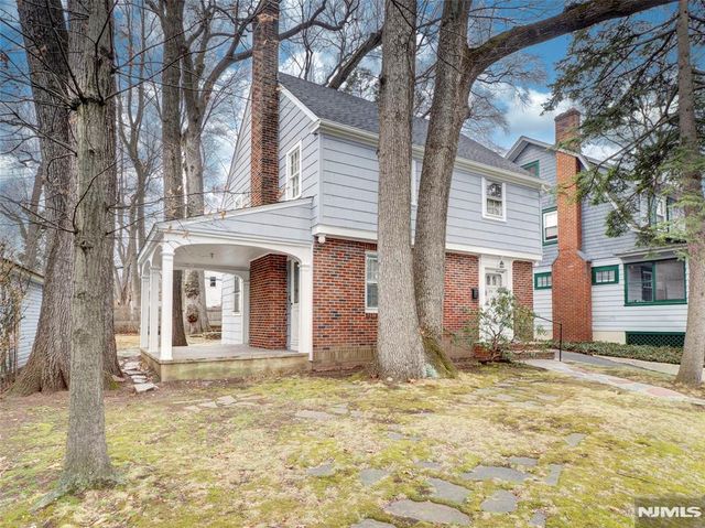 21 Edgewood Road, East Orange, NJ 07017