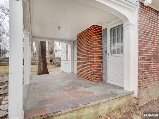 21 Edgewood Road, East Orange, NJ 07017