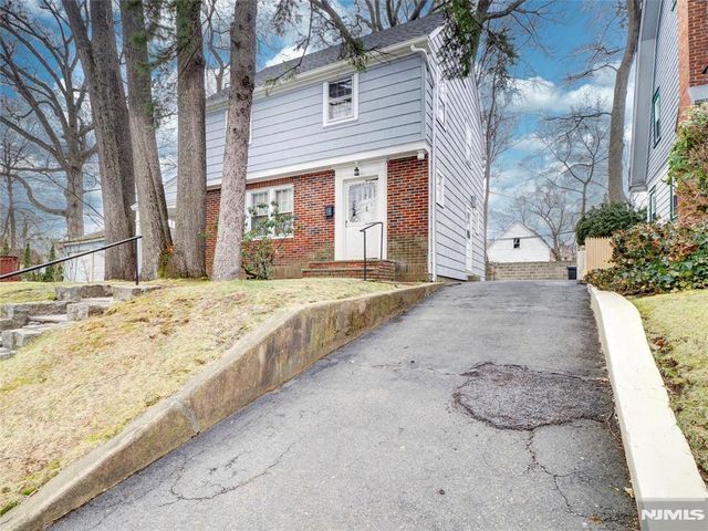 21 Edgewood Road, East Orange, NJ 07017
