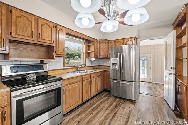 5814 & 5816 Bethany Road, Charlestown, IN 47111