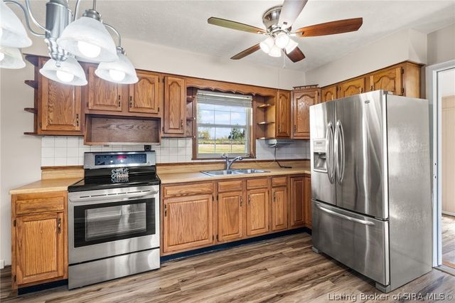 5814 & 5816 Bethany Road, Charlestown, IN 47111