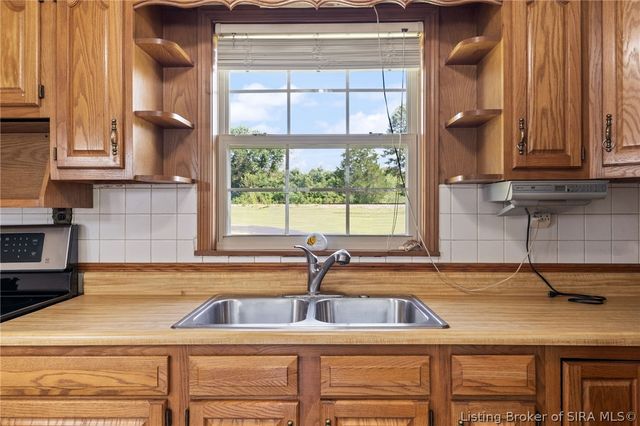 5814 & 5816 Bethany Road, Charlestown, IN 47111