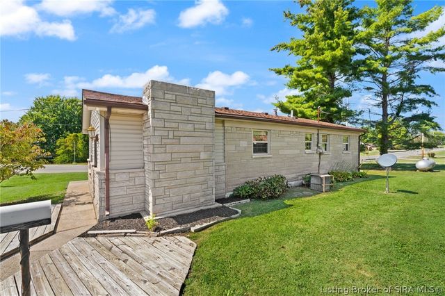 5814 & 5816 Bethany Road, Charlestown, IN 47111