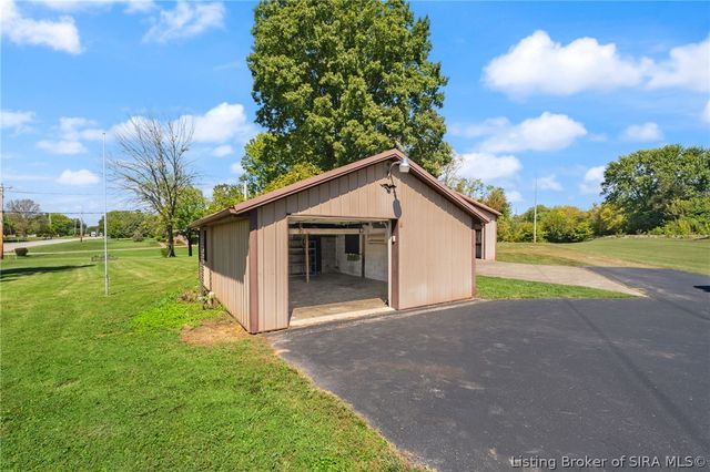 5814 & 5816 Bethany Road, Charlestown, IN 47111