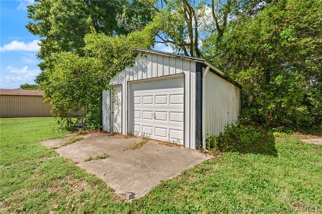 5814 & 5816 Bethany Road, Charlestown, IN 47111