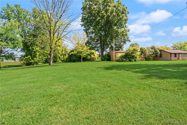 5814 & 5816 Bethany Road, Charlestown, IN 47111