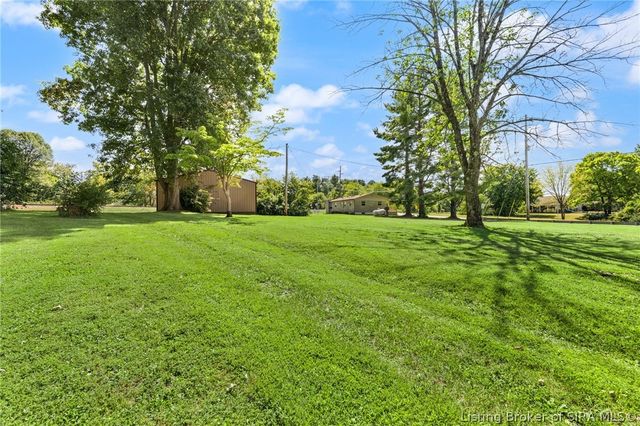 5814 & 5816 Bethany Road, Charlestown, IN 47111