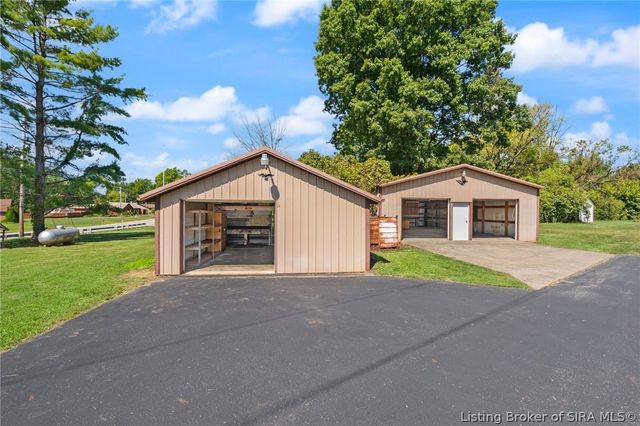5814 & 5816 Bethany Road, Charlestown, IN 47111