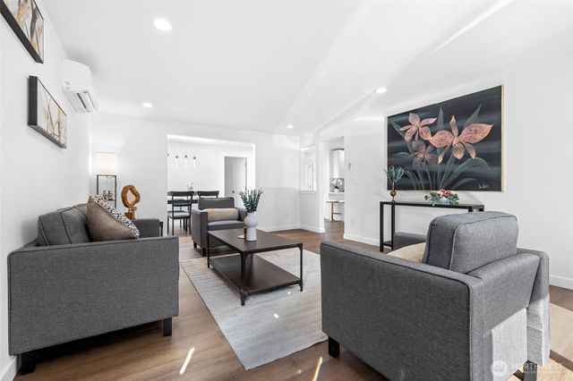 7831 202nd Place SW, Edmonds, WA 98026