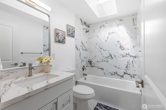 7831 202nd Place SW, Edmonds, WA 98026