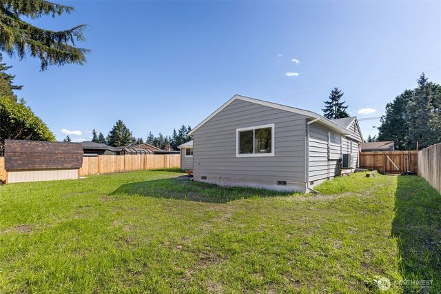 7831 202nd Place SW, Edmonds, WA 98026