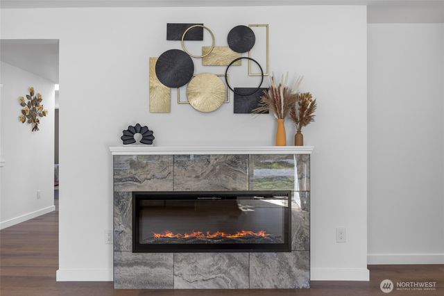 7831 202nd Place SW, Edmonds, WA 98026