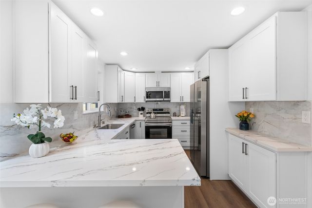 7831 202nd Place SW, Edmonds, WA 98026