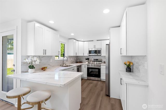 7831 202nd Place SW, Edmonds, WA 98026