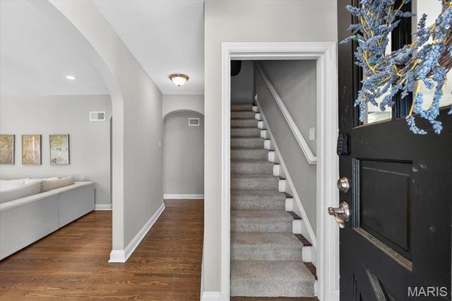 7840 Lafon Place, University City, MO 63130