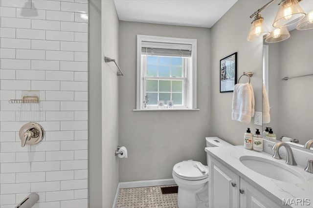 7840 Lafon Place, University City, MO 63130