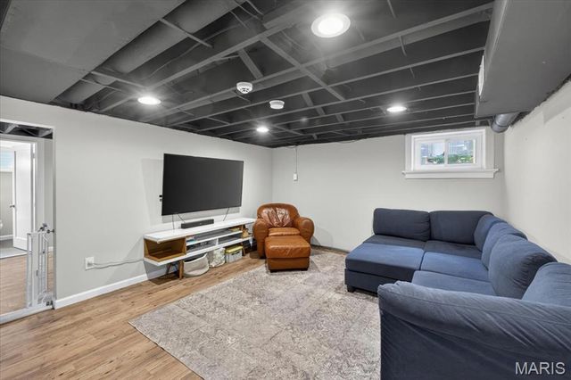 7840 Lafon Place, University City, MO 63130