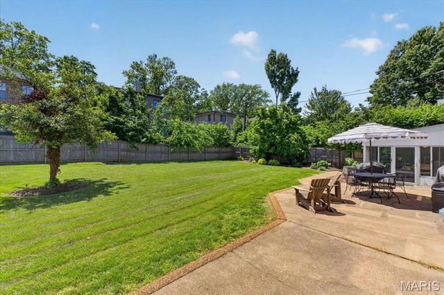 7840 Lafon Place, University City, MO 63130