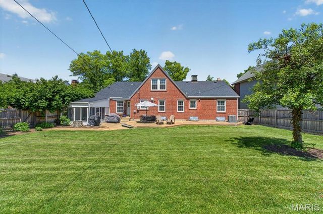 7840 Lafon Place, University City, MO 63130