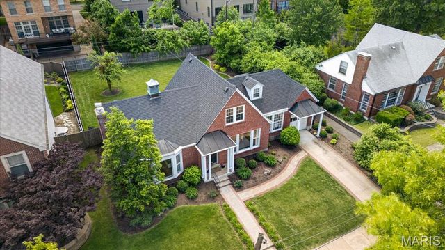 7840 Lafon Place, University City, MO 63130