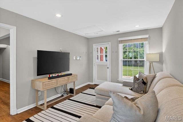 7840 Lafon Place, University City, MO 63130