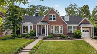 7840 Lafon Place, University City, MO 63130