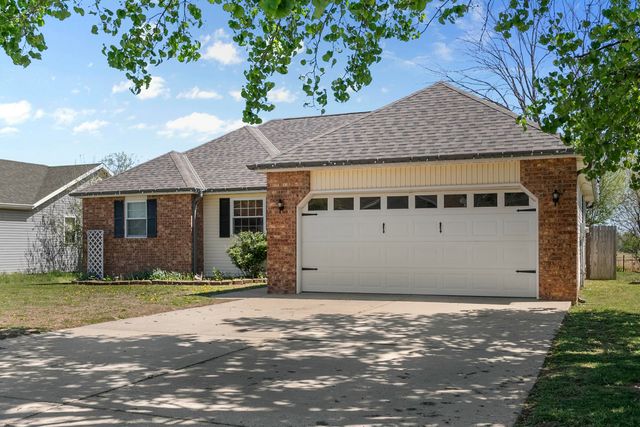 2790 South Hartford Avenue, Bolivar, MO 65613