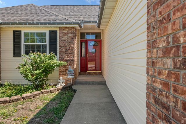 2790 South Hartford Avenue, Bolivar, MO 65613